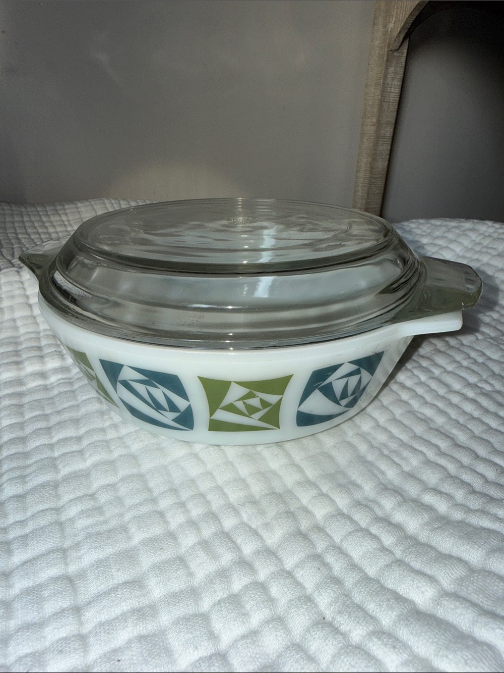 VTG British JAJ Pyrex Checkers casserole dish Blue & Green 509 lid 16D